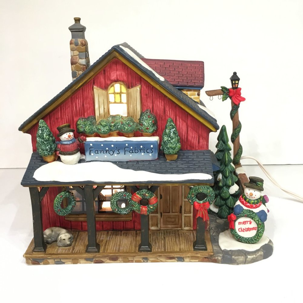 Heartland Valley Village Christmas Lighted House "Fanny's Fabrics" O'Well 2003